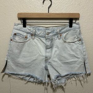 Levi’s 501 High Rise Light Wash Button Fly Shorts Size 28 Vintage Fit